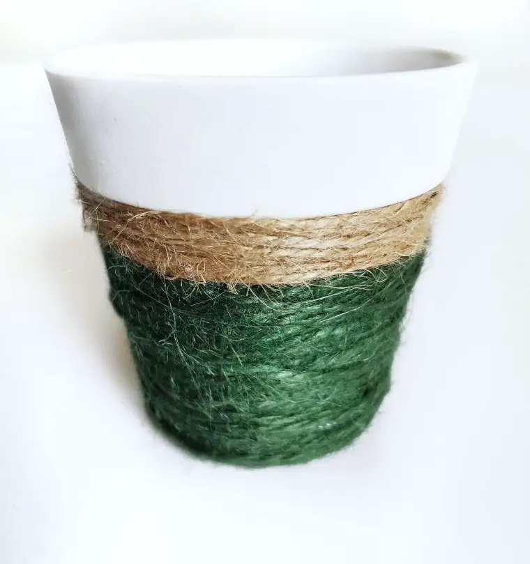 How to Make a Yarn-Wrapped DIY Flower Pot