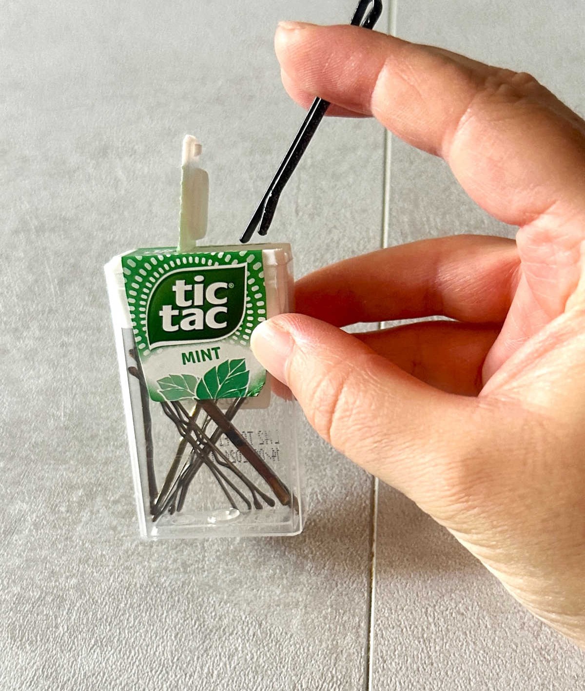 Use a Mint Container as a Bobby Pin Case