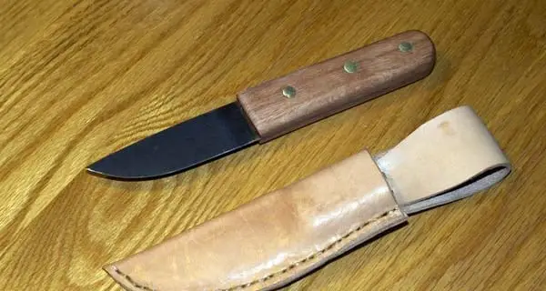 A Repurposed Knife From A Saw Blade