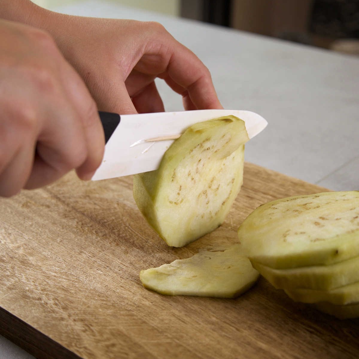 Use a Toothpick to Prevent the Vegetables From Sticking to the Knife