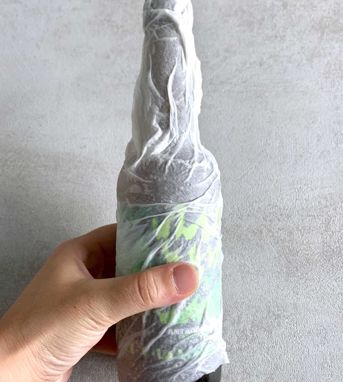 Wrap Your Drink in a Wet Napkin for Quick Cooling