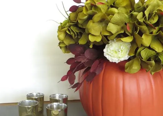 DIY Pumpkin Vase Centerpiece