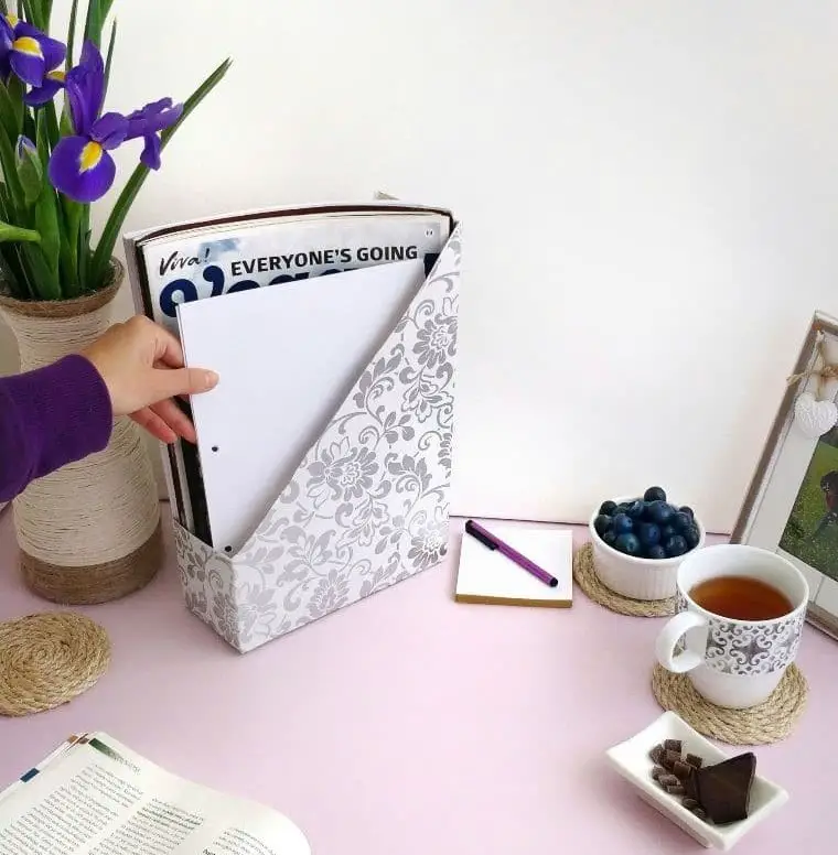 DIY Desk Magazine Organizer Out of a Cereal Box