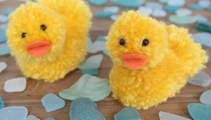 Simple and Sweet Pom Pom Ducklings