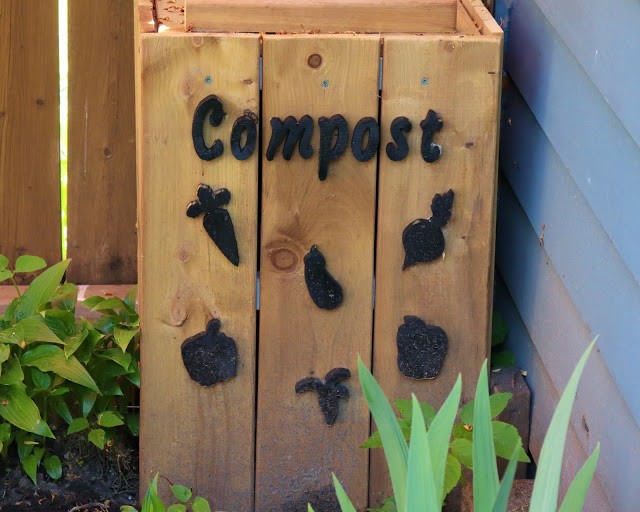 Wooden Crate Compost Bin