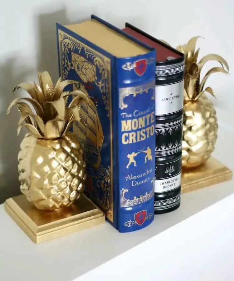 Pineapple Bookends