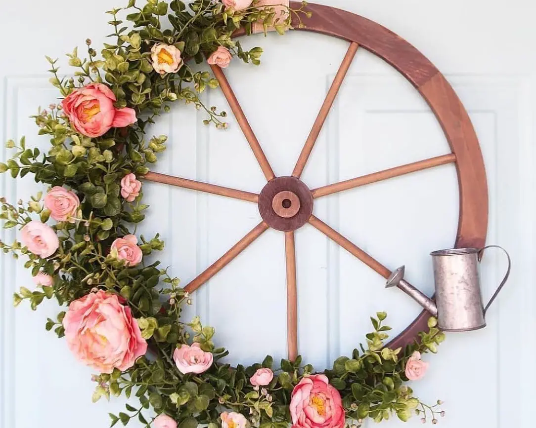 Wagon Wheel Farmhouse Wreath