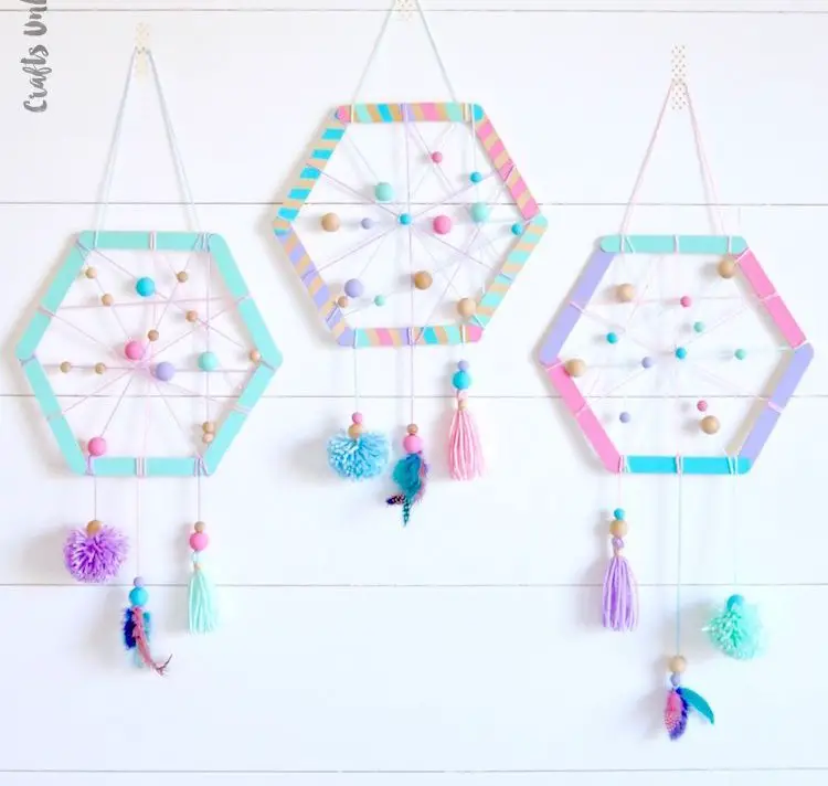 DIY Hexagonal Dreamcatcher