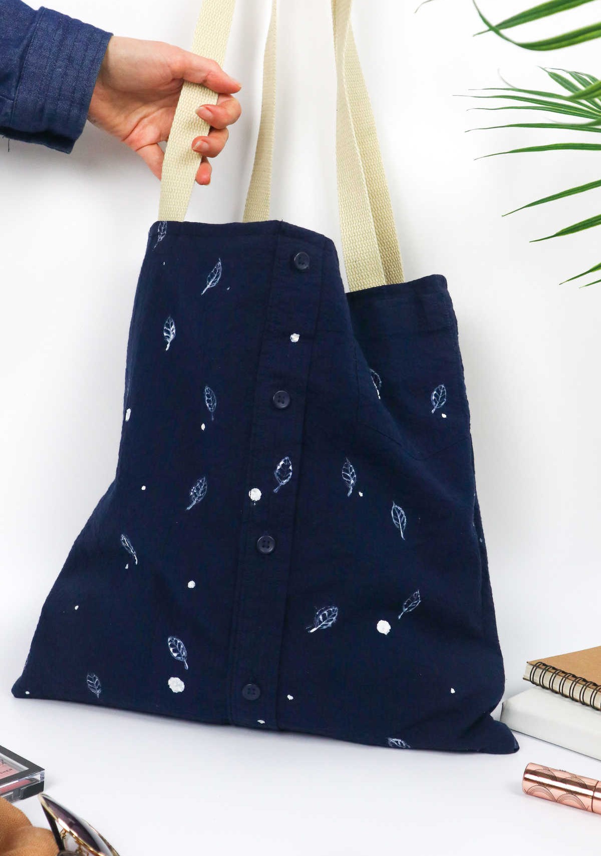 How Do You Make a Tote Bag Without a Sewing Machine?