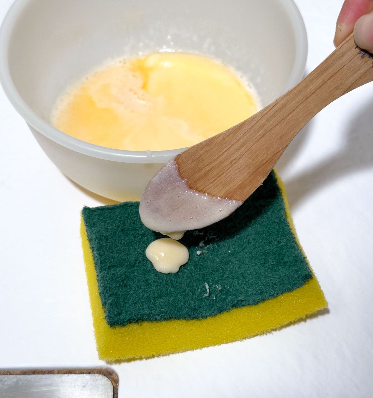 Make an all Purpose Cleaner with Dishwashing Liquid and Baking Soda