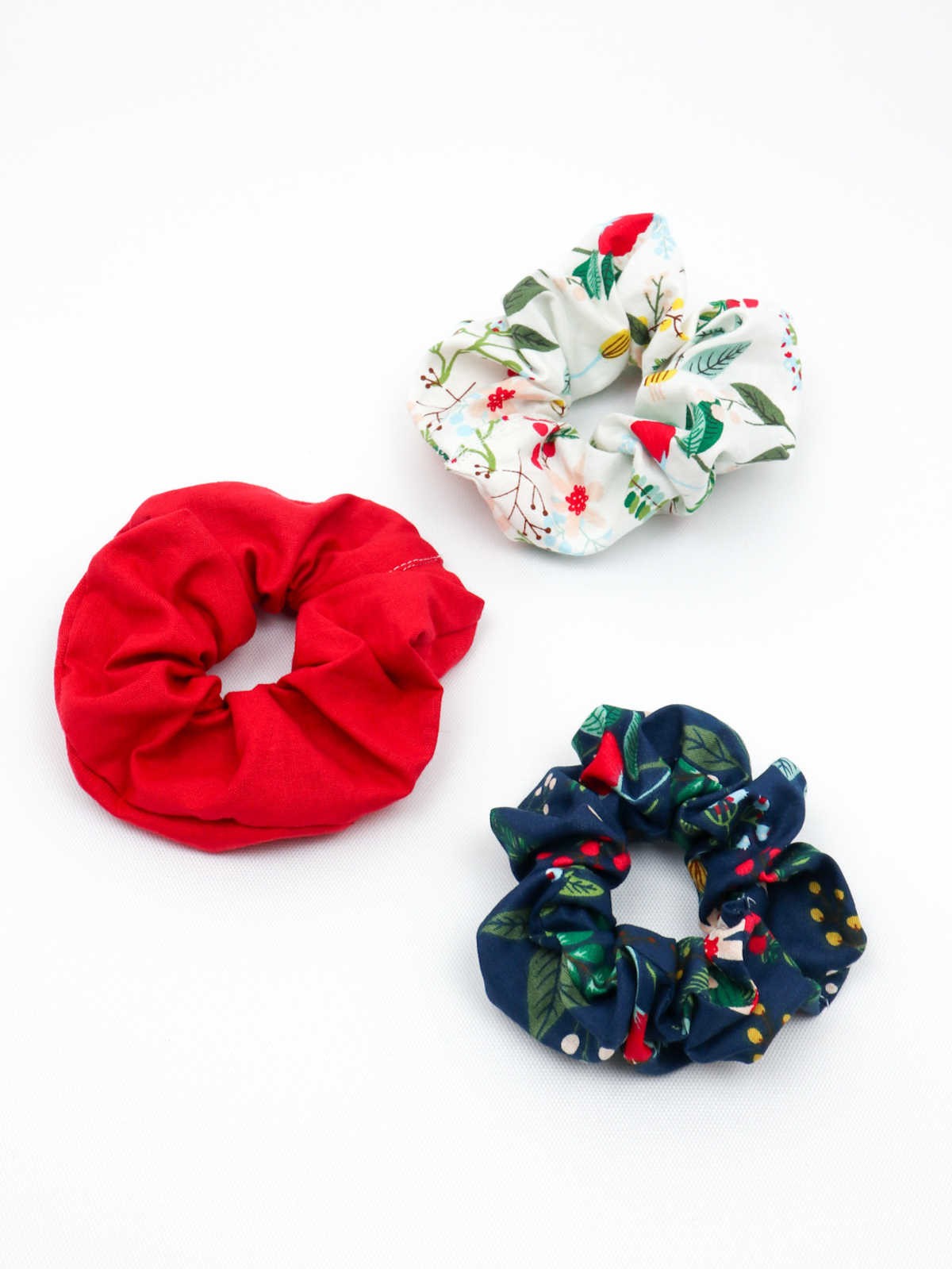 What is the Best Material to Make Scrunchies?