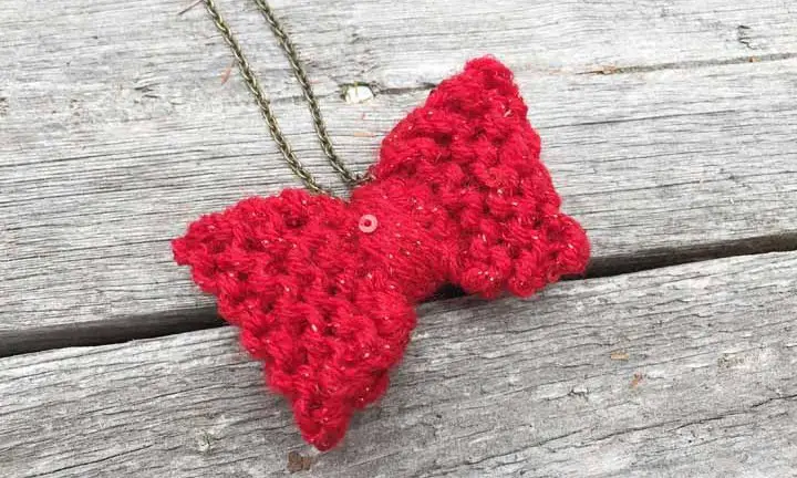 Knit Bow Necklace